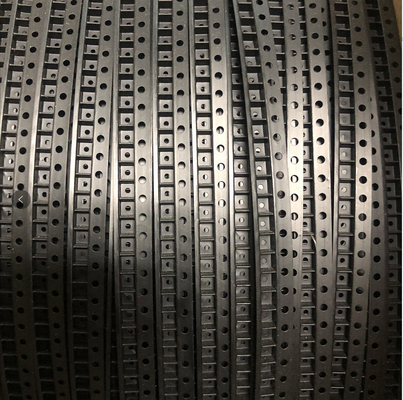 4 mm Tonhöhe geprägtes Trägerband mit Ablaufdatum 1 Jahr und kann Spulen liefern