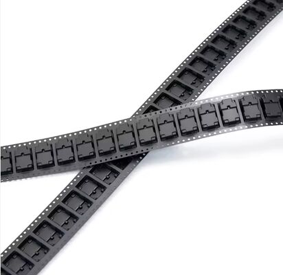 Geprägte Trägerbänder für SMD-Bauteile wie IC-Module, Steckverbinder, LEDs, Widerstände und Kondensatoren.